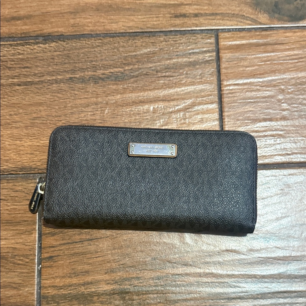 Michael Kors Black Textured Wallet